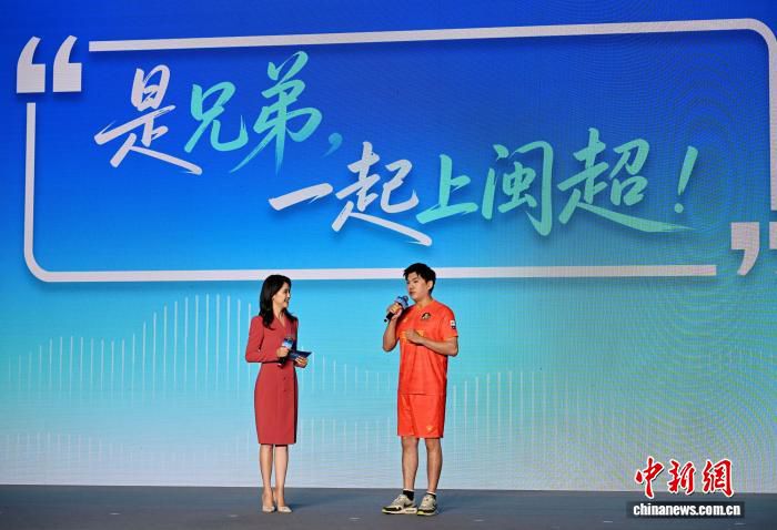 台湾青年李振瑄作为球员亮相闽超足球联赛
