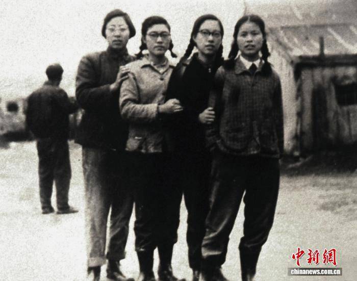网络名人参观青海原子城 活动中重温6000多名牧民让出家园历史 第2张 网络名人参观青海原子城 活动中重温6000多名牧民让出家园历史 第2张