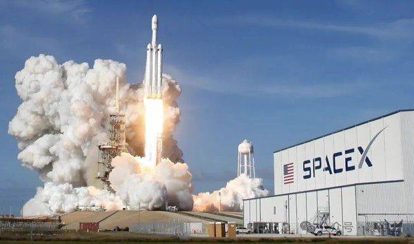 SpaceX于6月12日启动公开交易 开盘价150美元市值突破2万亿美元
