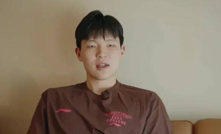 杨瀚森纪录片《跃向浩瀚·新秀季》第8期上线 回应新秀赛季质疑并总结三大关键词 第2张 杨瀚森纪录片《跃向浩瀚·新秀季》第8期上线 回应新秀赛季质疑并总结三大关键词 第2张