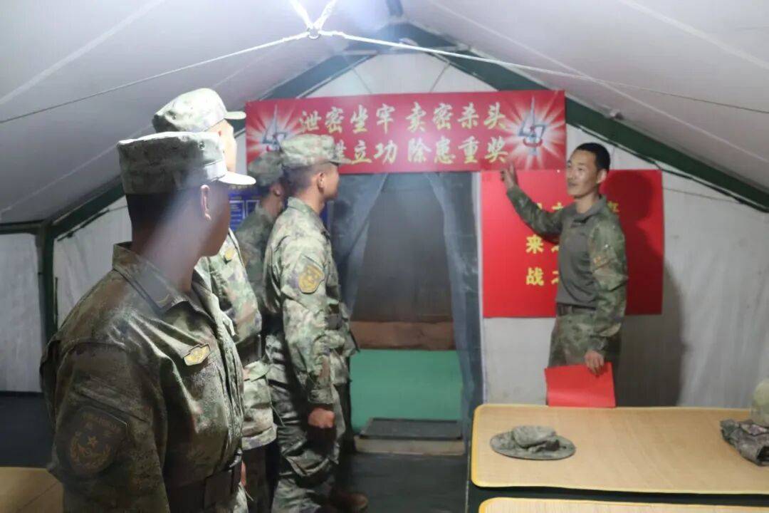 北部战区陆军某旅某营在野外驻训场迎接新战友下连 第3张 北部战区陆军某旅某营在野外驻训场迎接新战友下连 第3张