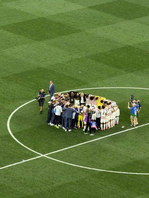 美国队6月13日世界杯4比1胜巴拉圭 普利西奇赛后参与全队集结