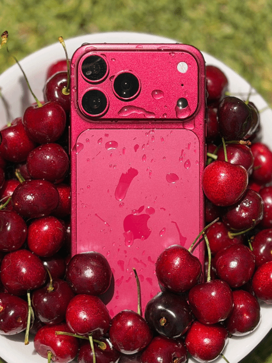 6月12日iPhone 18 Pro Max机模披露 深樱桃色确立为主打配色 第2张 6月12日iPhone 18 Pro Max机模披露 深樱桃色确立为主打配色 第2张