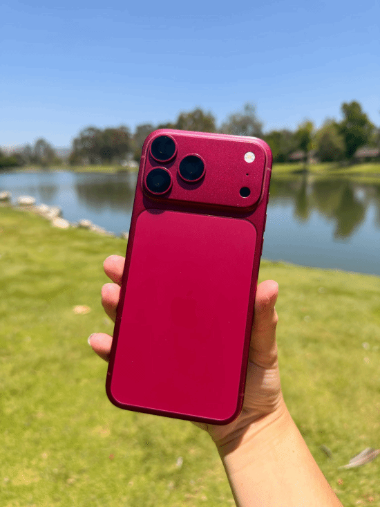 6月12日iPhone 18 Pro Max机模披露 深樱桃色确立为主打配色 第4张 6月12日iPhone 18 Pro Max机模披露 深樱桃色确立为主打配色 第4张