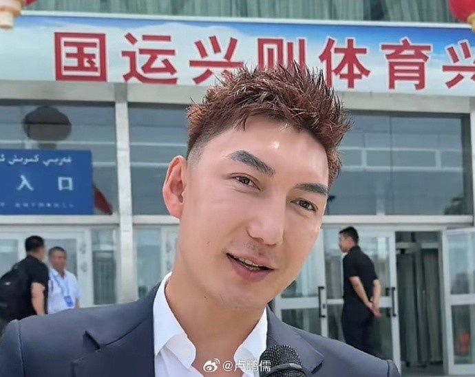 新疆篮协第六届换届大会选举买吾兰任会长 可兰白克出任副会长  第2张