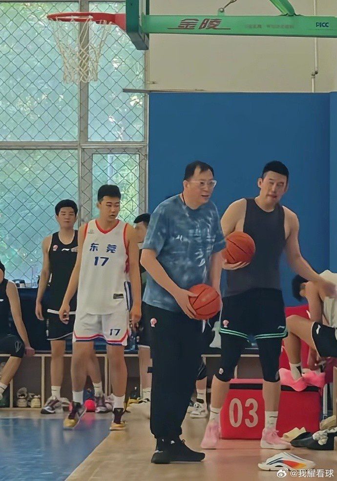 宏远梯队前锋刘卫霖随辽宁队夏训 身高2米04曾获U17最佳投手