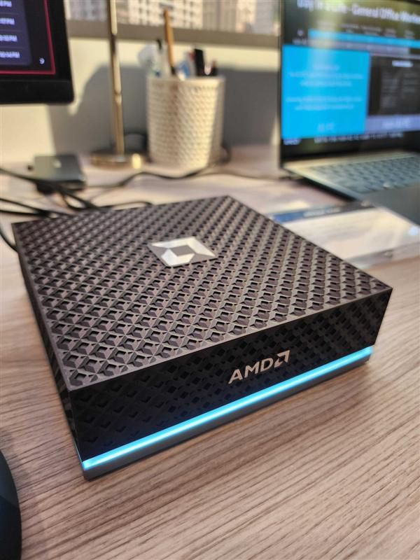 AMD推出锐龙AI Halo迷你主机 搭载16核处理器定价3999美元  第2张