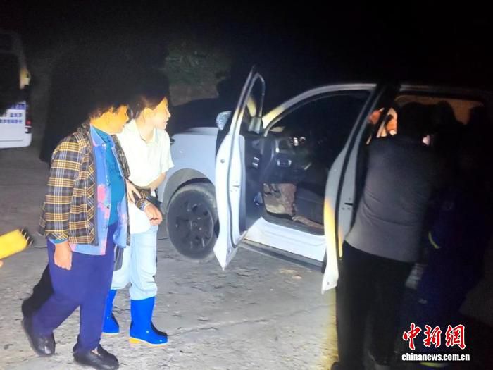 中方县设立防汛安置点保障受灾村民  第2张