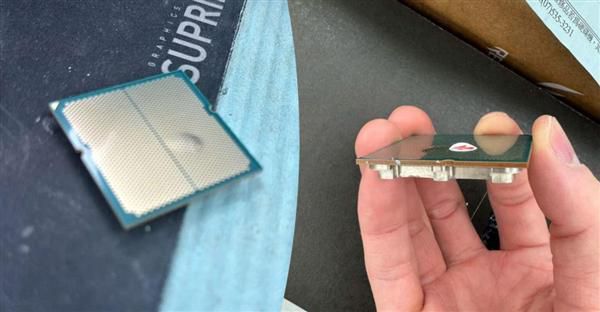 Reddit用户反馈AMD Ryzen 7 7800X3D CPU基板膨胀导致电脑损坏  第1张