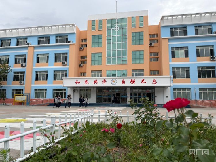 新疆克拉玛依依托六十余年前石油会战历史推动各族群众铸牢中华民族共同体意识  第3张