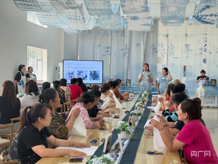新疆克拉玛依依托六十余年前石油会战历史推动各族群众铸牢中华民族共同体意识  第11张