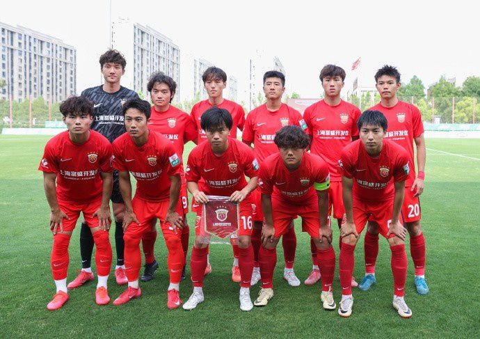 上海海港富盛经开主场1-0击败兰州陇原竞技，王逸伟贴地斩制胜  第2张