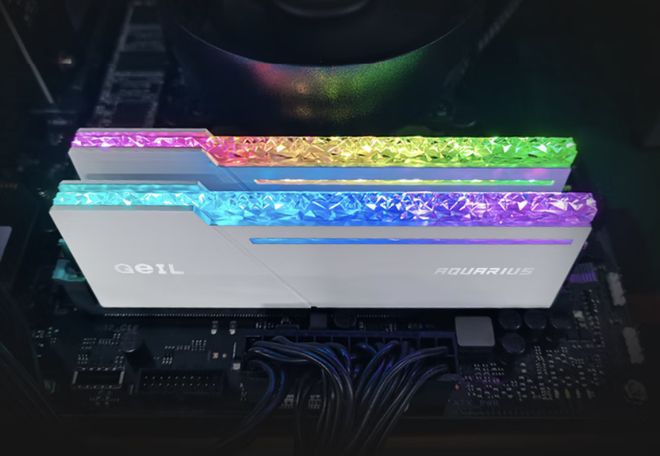 金邦上架摇光钻石RGB内存条 DDR5-6000 32GB套装京东定价2399元  第2张