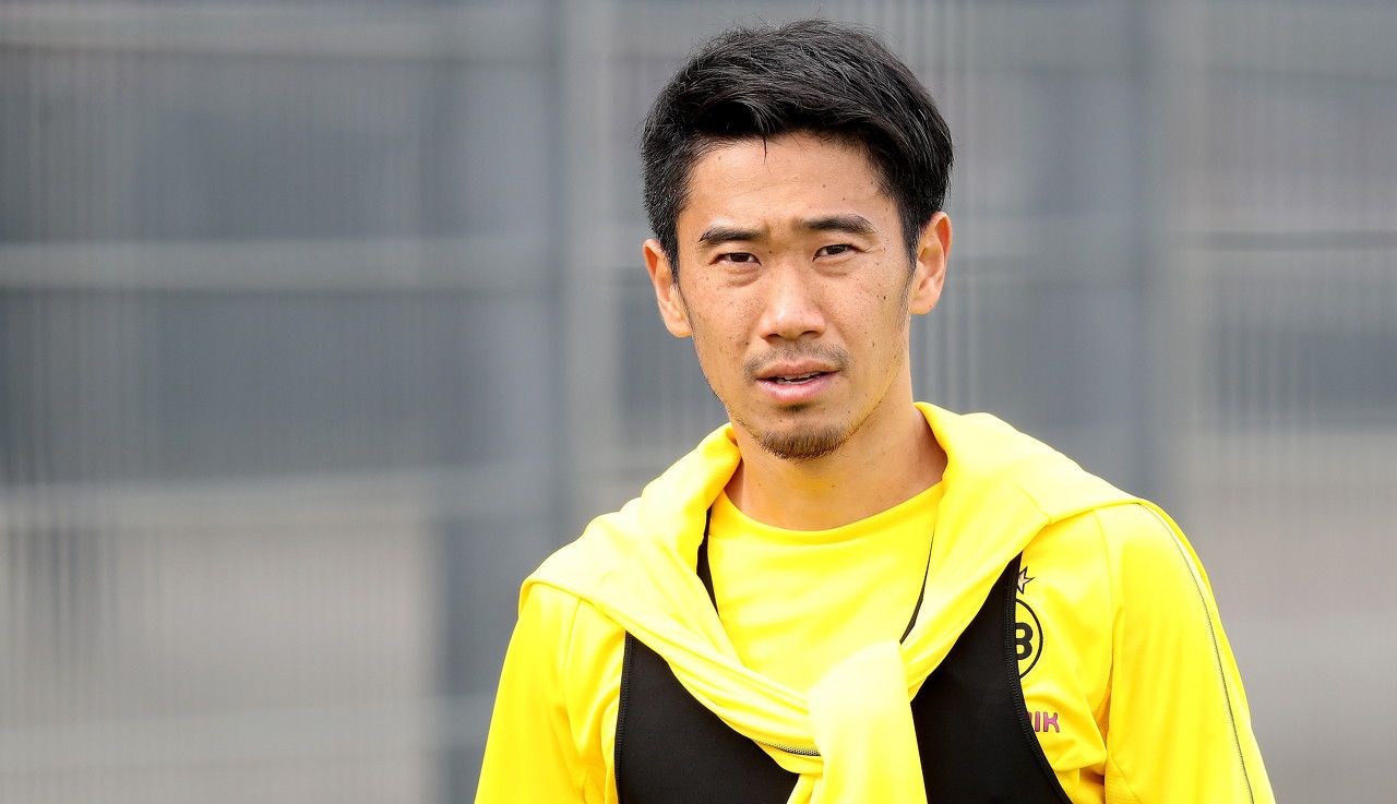 香川真司就远藤航伤退发声：球队将因此激发更强斗志