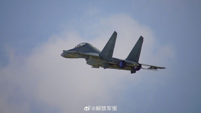东部战区空军航空兵某旅近日组织飞行训练  第3张