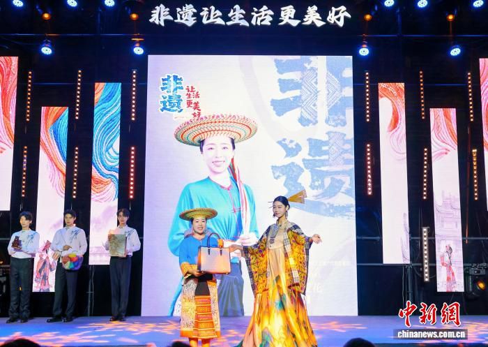 2026年湖南省非遗推广文化周在天心阁启幕 百余项非遗项目集中亮相