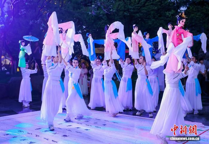 2026年湖南省非遗推广文化周在天心阁启幕 百余项非遗项目集中亮相  第2张