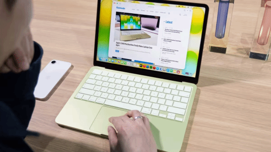 供应链消息源称苹果首款触控屏MacBook Pro计划已获确认  第1张