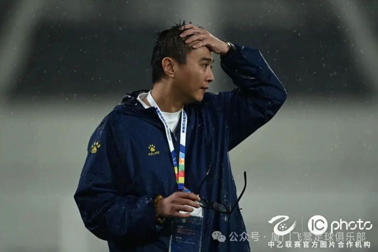 厦门飞鹭雨中客战告负 十人应战憾失四连胜  第3张