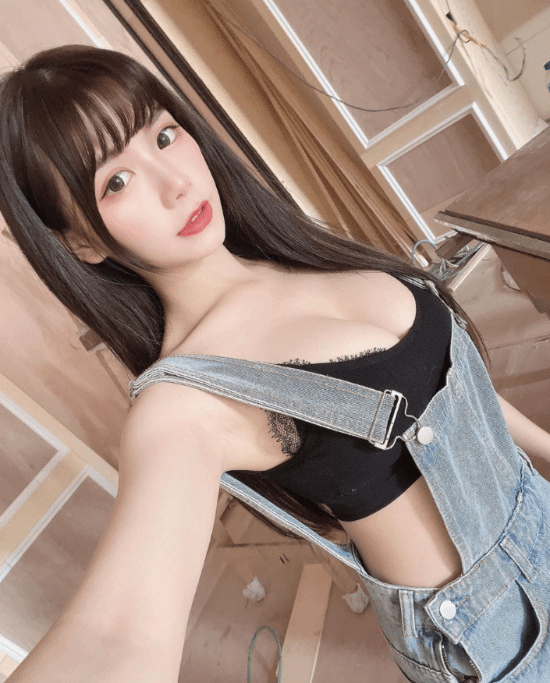 写真网红吴云青宣布定居上海 已更名为“雨澄”  第3张