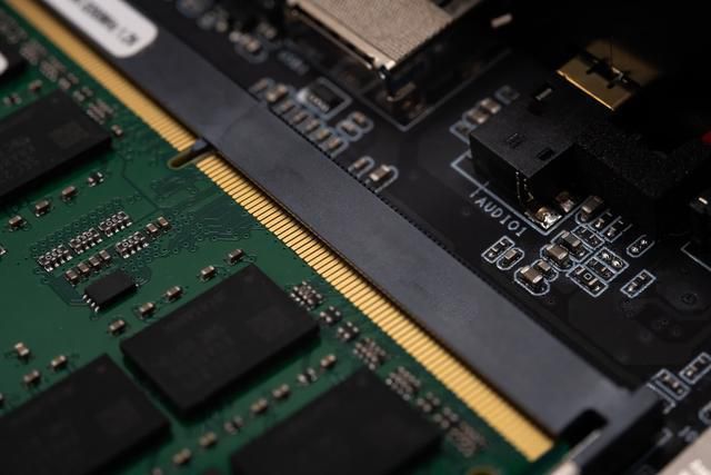 英特尔拟延长Raptor Lake平台生命周期 计划2027年上半年推Raptor Lake Next处理器