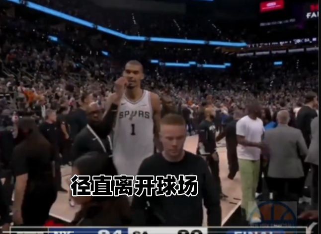 无缘冠军后 马刺全队仅教练组和科内特留下与尼克斯球员相互致意