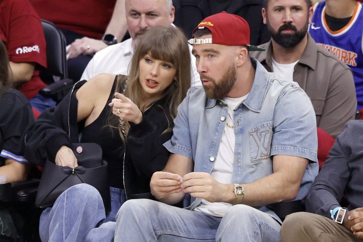 泰勒·斯威夫特观赛座椅上线拍卖 起拍价100美元  第1张