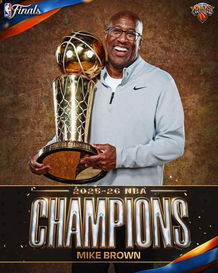 NBA官方晒出尼克斯总冠军定妆照 17人出镜索汉杰米森缺席  第17张
