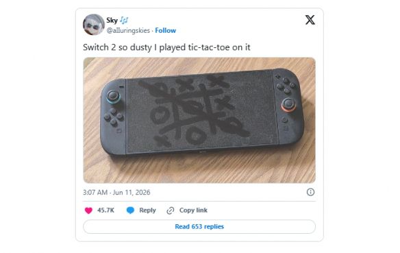 任天堂Switch 2主机用户晒积灰照片，屏幕灰尘上作画引发社区讨论  第1张