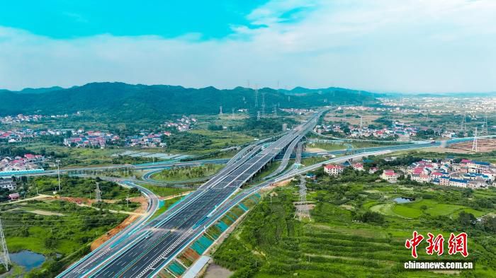 湖北鄂州机场高速公路二期工程通过交工验收  第2张
