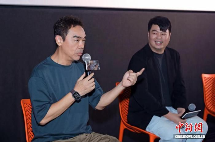 刘青云谈亲情题材电影《爸爸》角色理解 影片于广州举办首映活动  第2张