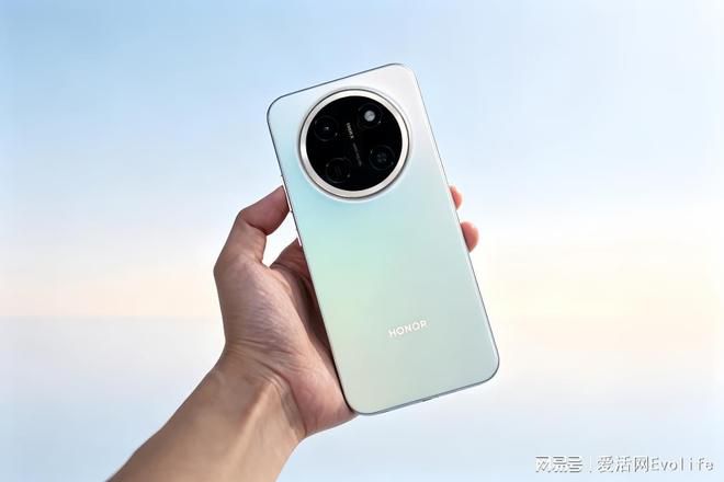 荣耀X80 Pro Max发布：配备11000mAh电池与动态光泽后盖  第4张