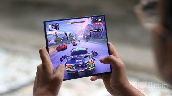 三星测试60微米超薄玻璃，或将用于2027年Galaxy Z Fold 9  第2张