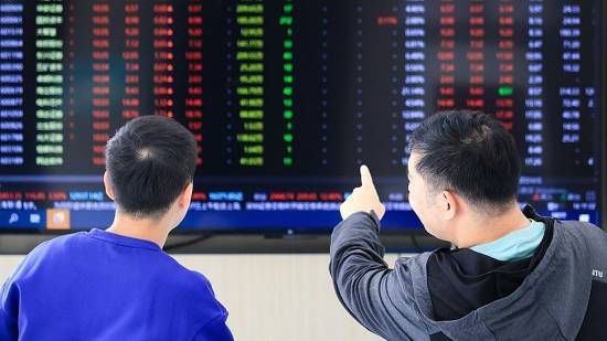 2025年A股投资者总数突破2.5亿 沪深证券总市值达137.80万亿元  第2张