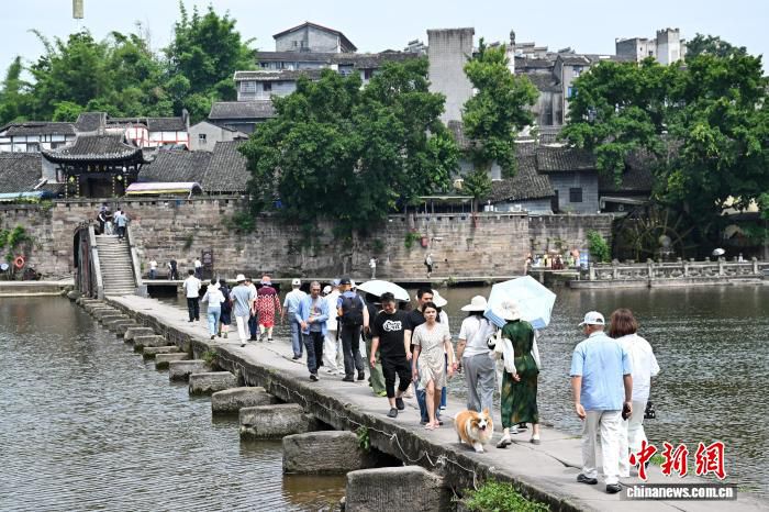 荣昌青春主理人群体涌现 非遗小镇成创业新舞台  第2张