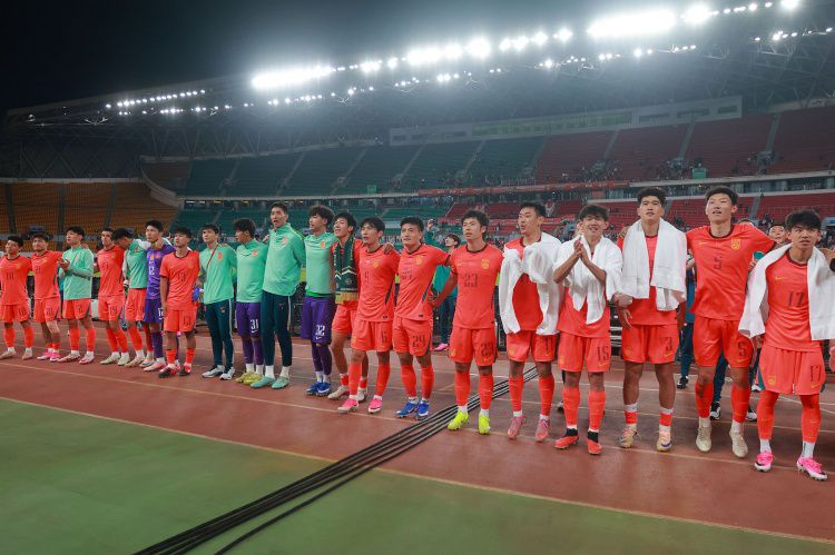中国U23男足教学赛胜中国香港队 结束大连集训返回俱乐部  第1张