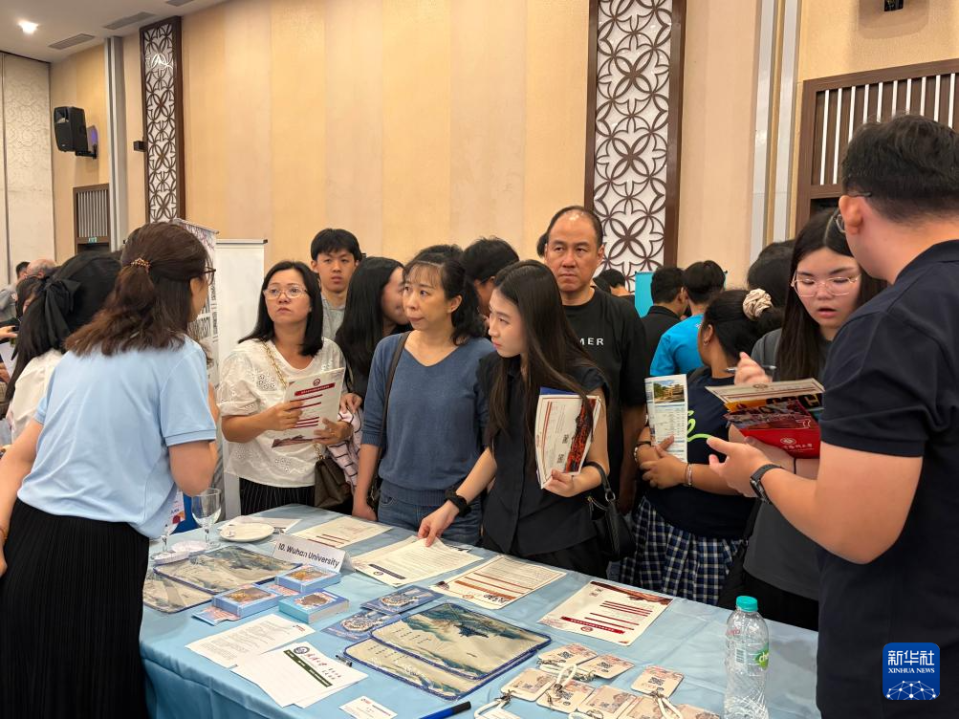 通讯｜高等教育展吸引印尼学子“去中国上大学”  第3张