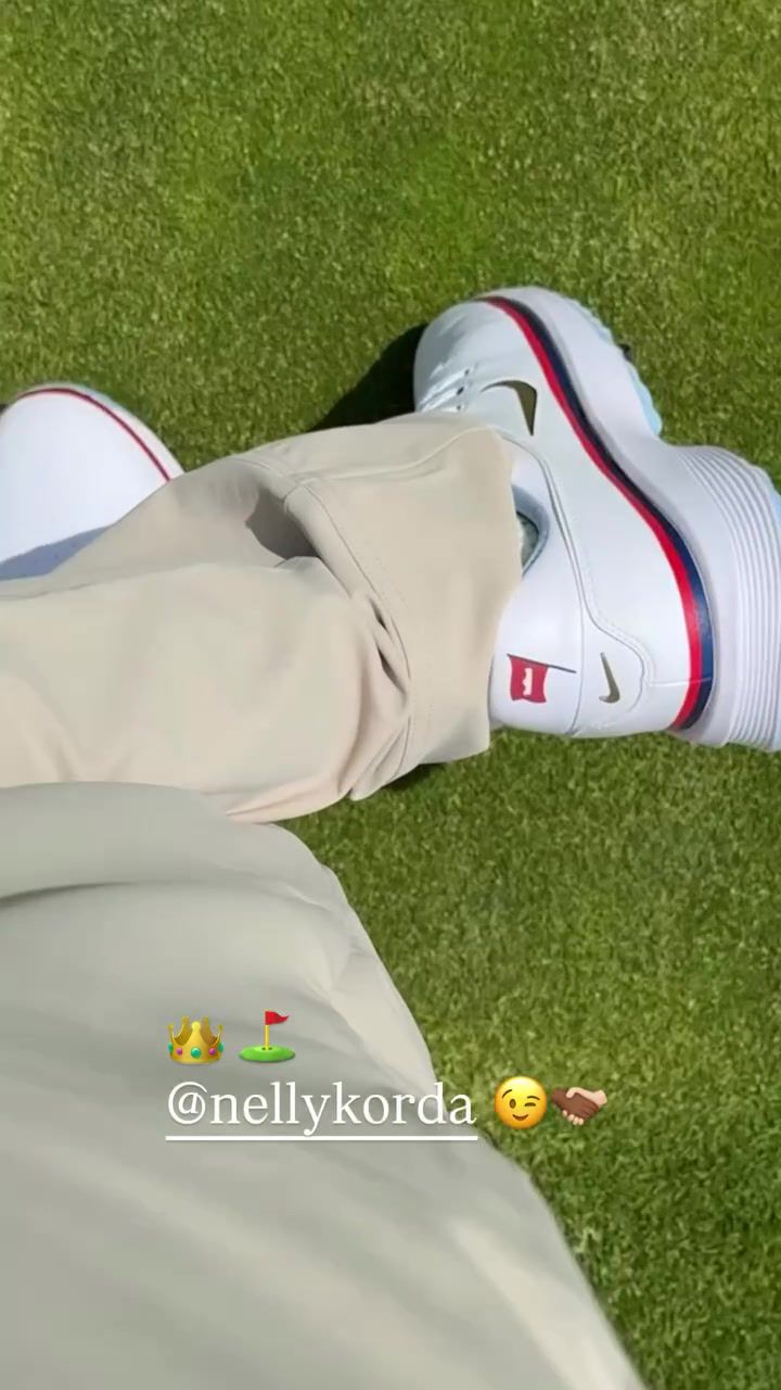 詹姆斯晒与乐福打高尔夫：多么美妙的景色！多么漂亮的球场  第3张