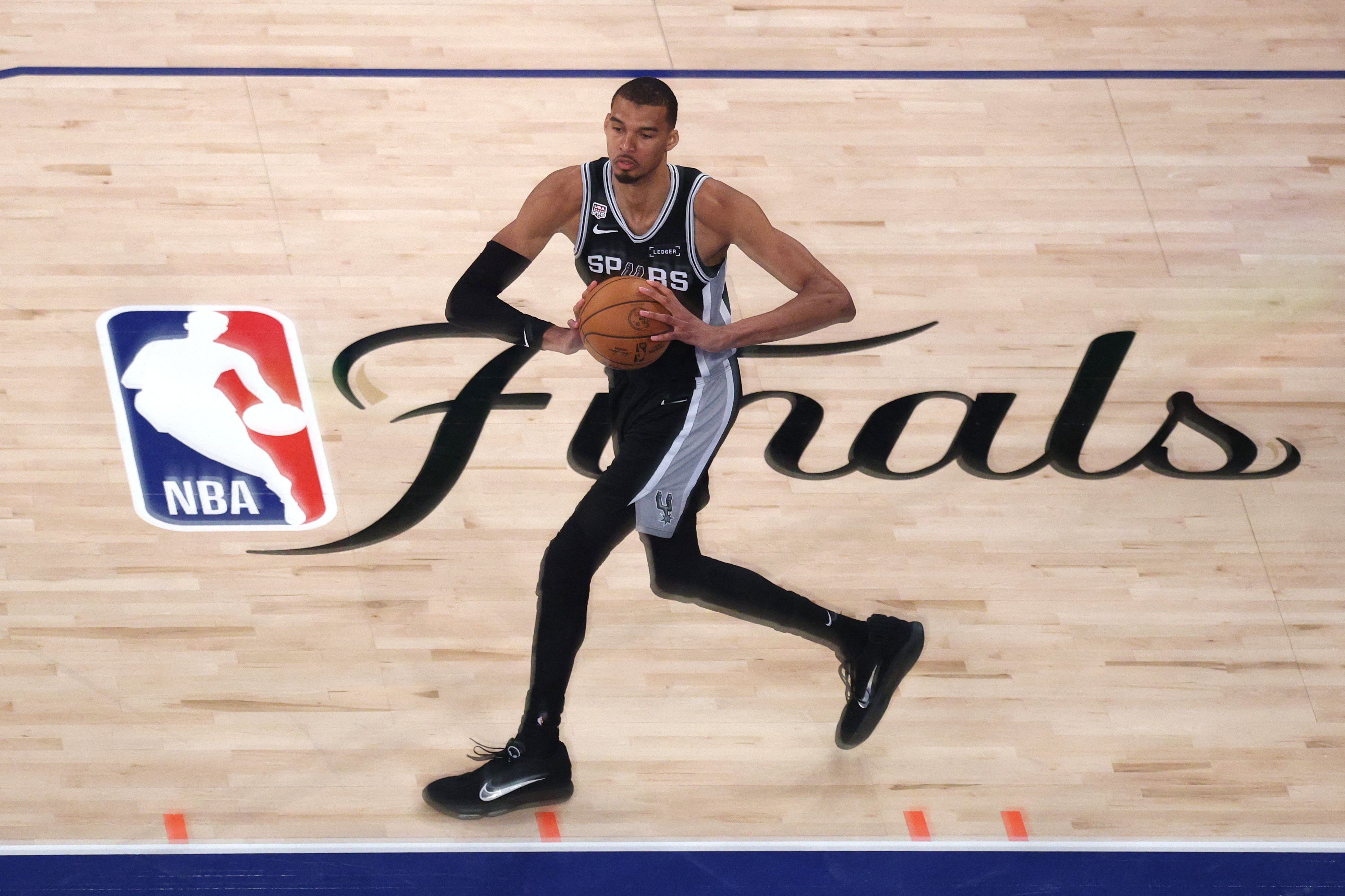 前NBA球员杰·威廉姆斯公开质疑赛后握手“潜规则”