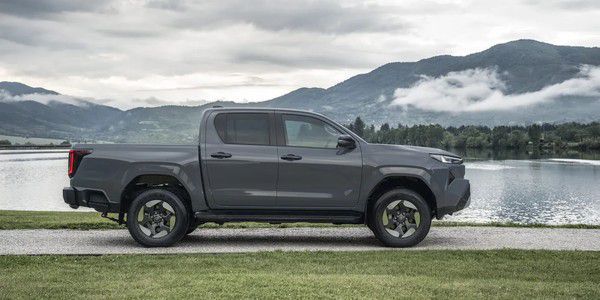 丰田首款纯电动皮卡Hilux BEV公布海外售价