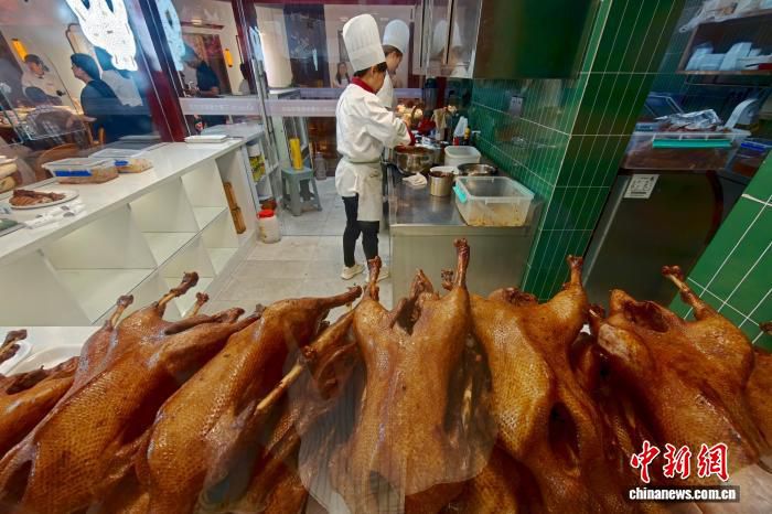 荣昌卤鹅首次规模化出口中国香港 1000余只特色卤鹅进入当地超市餐厅  第3张