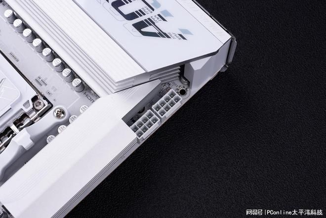 技嘉X870E主板搭载D5黑科技2.0与X3D鸡血模式2.0 降低DDR5内存超频门槛  第10张