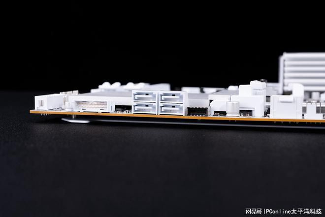 技嘉X870E主板搭载D5黑科技2.0与X3D鸡血模式2.0 降低DDR5内存超频门槛  第22张
