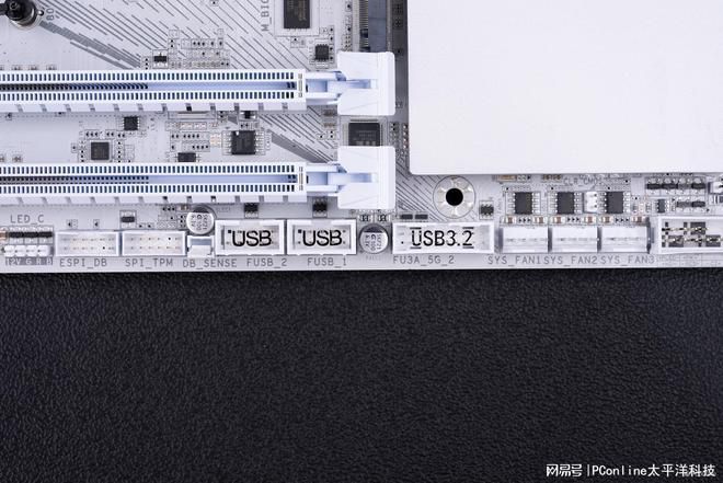 技嘉X870E主板搭载D5黑科技2.0与X3D鸡血模式2.0 降低DDR5内存超频门槛  第21张