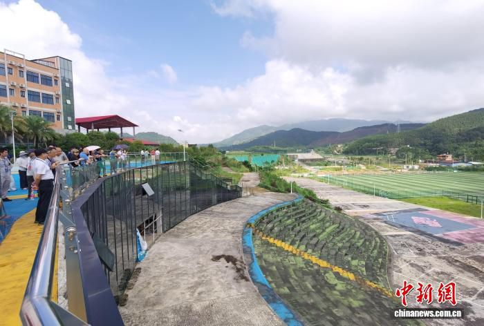 海外华文媒体参访团走进贺州 探访茶旅融合与生态文旅  第2张