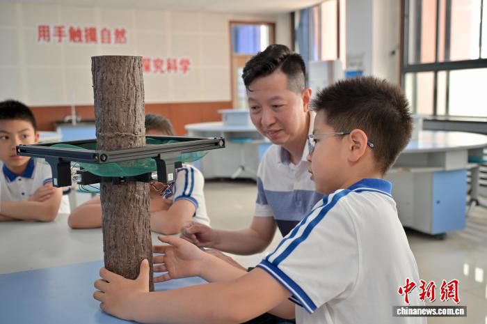 民进会员、科学教师王万江：深耕科教30年 守护孩子创造力  第3张