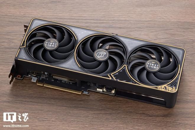 七彩虹发布iGame GeForce RTX 5070 Ultra OC 12GB x 007 First Light Edition联名限定显卡  第2张