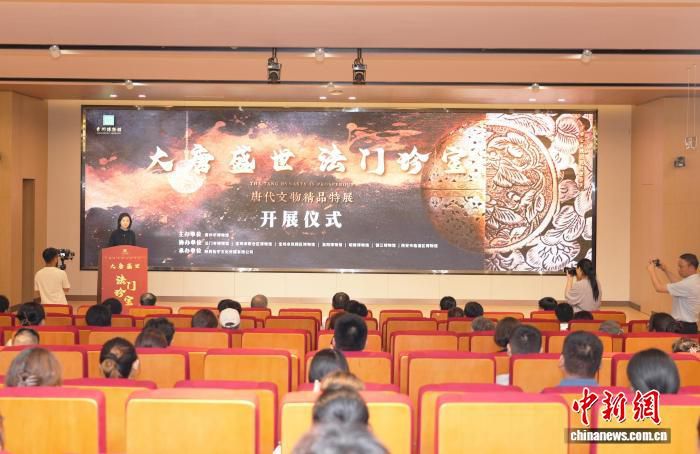 青州博物馆展出唐代文物125件 汇集全国7家博物馆藏品  第1张