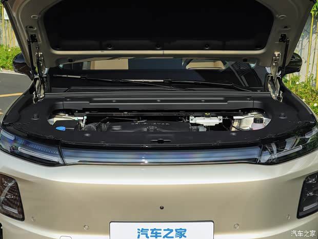 新款零跑C10中期改款上市 售价12.58至14.28万元  第41张