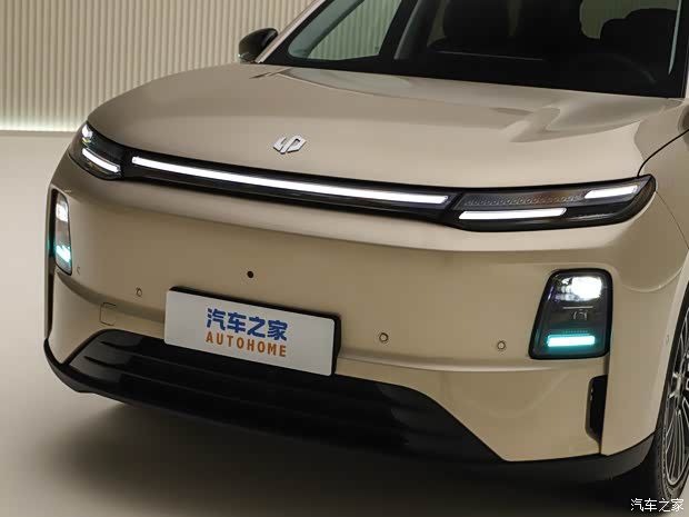新款零跑C16上市推8款车型 售价14.58万元起  第7张